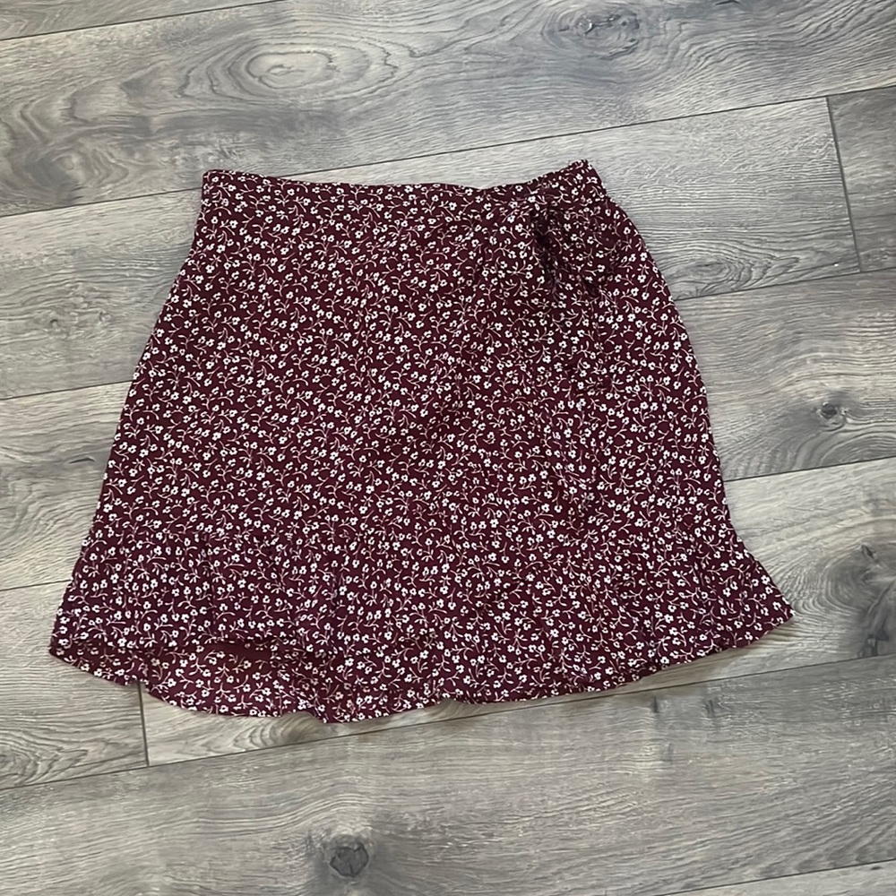 Hollister Maroon Flower Skirt